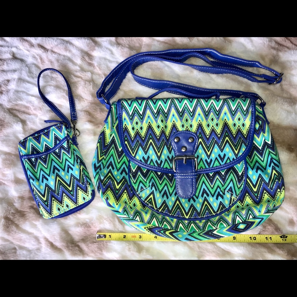 Blue Teal Green Geometric Purse & Wristlet wallet